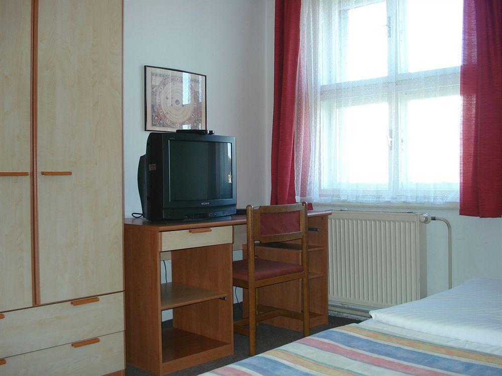 Guest house Unie 2*